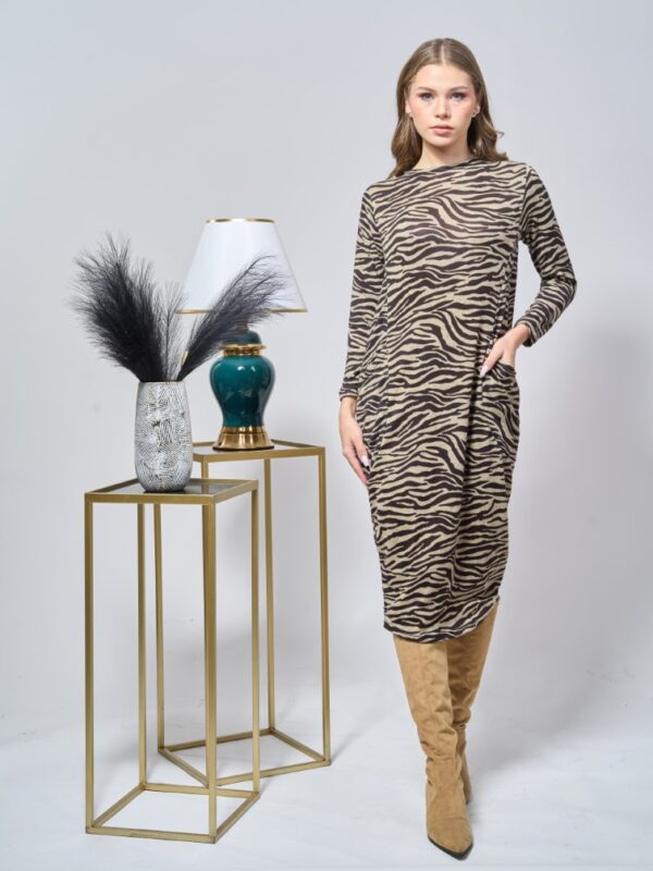 דגם יולי-מנומר חום